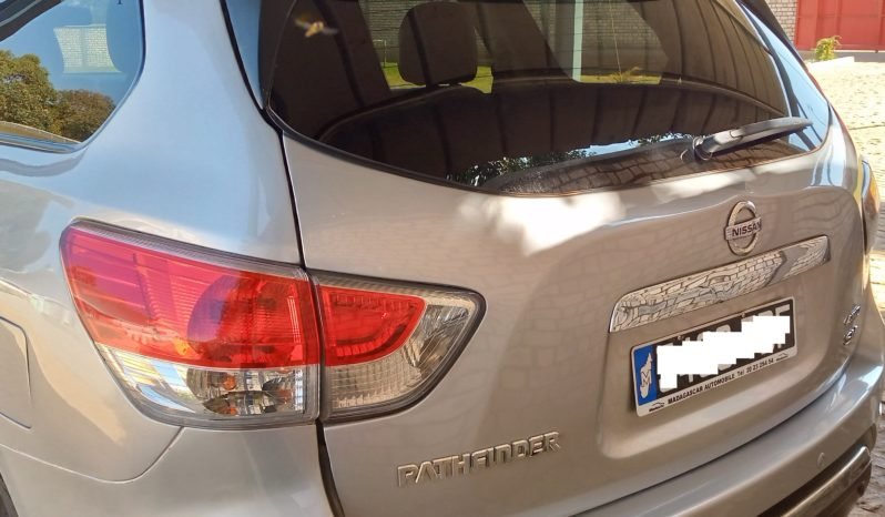 
								Nissan Pathfinder 2015 full									